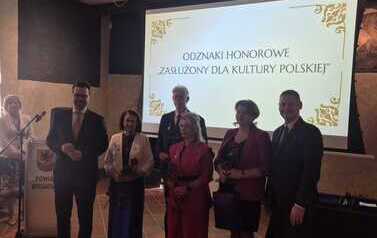 Zasłuzony dla Kultury Polskiej 8