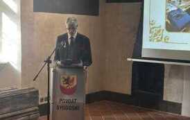 Zasłuzony dla Kultury Polskiej 1